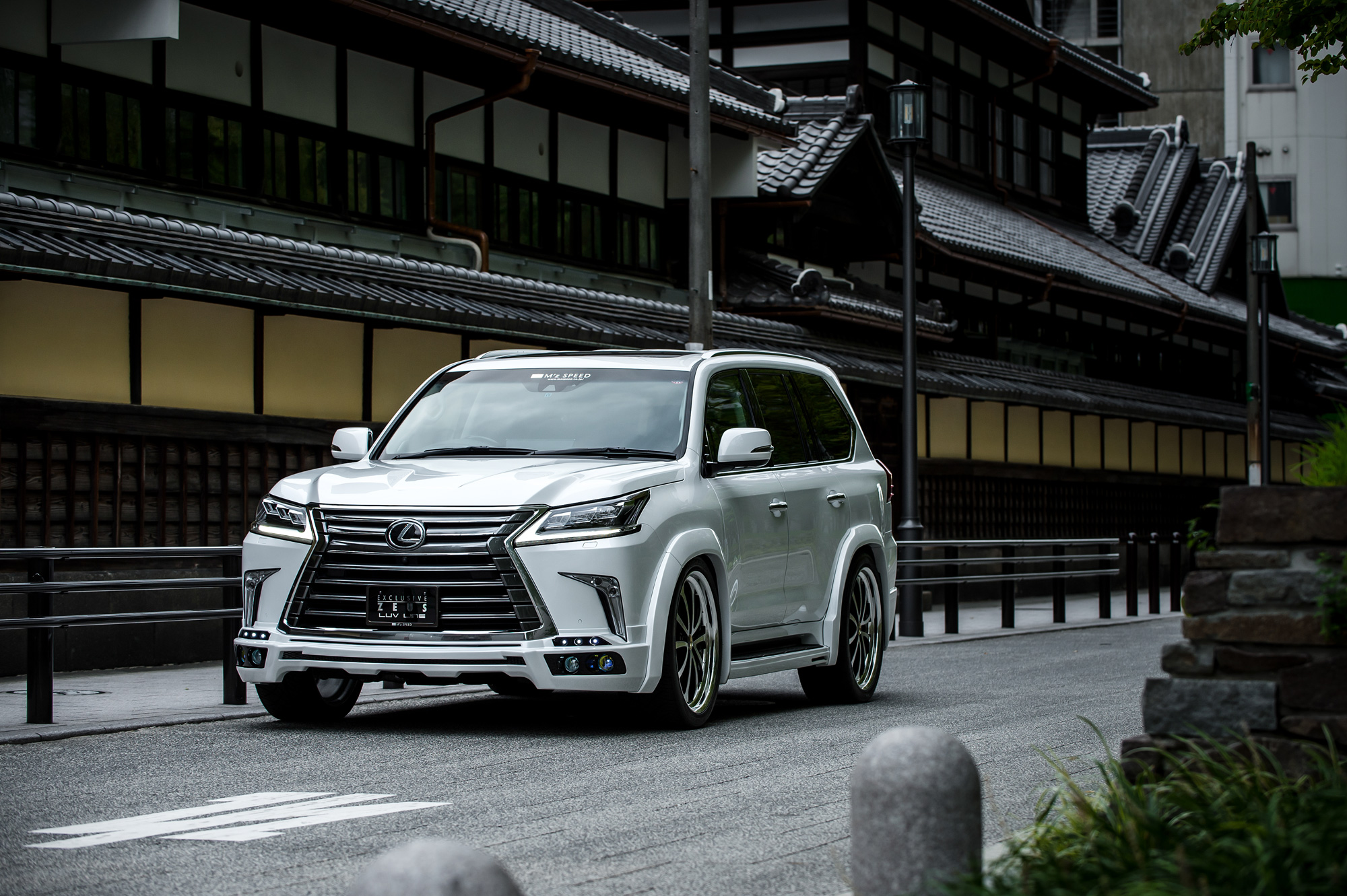M'z SPEED 【マフラー】[レクサス LX570]ラヴライン エキゾースト