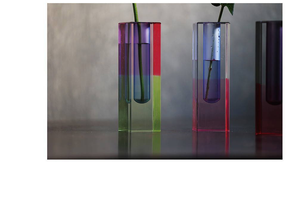 Elea Lelimousin 花器　花瓶　フラワーベース エリクサ Elixir Lime ライム 一輪挿し 花瓶 花器 アクリル フラワー
