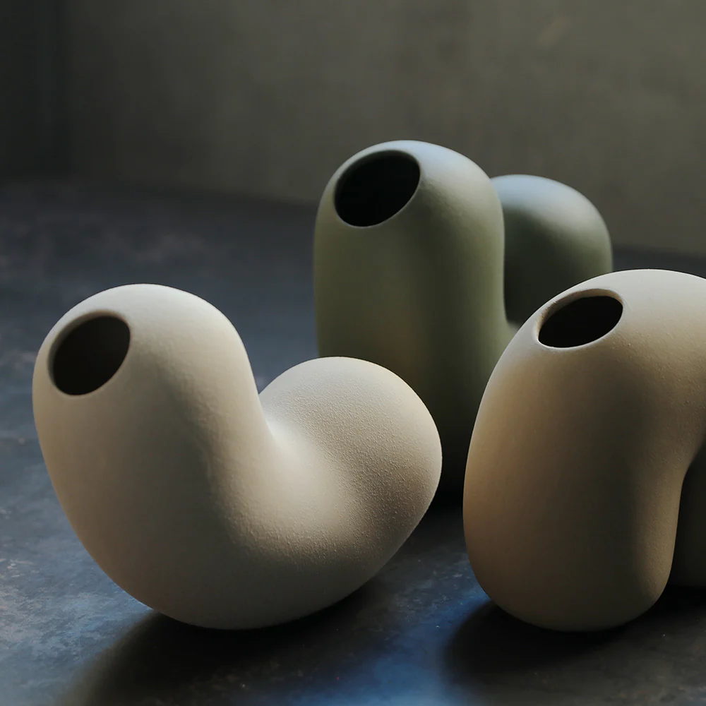 MoMA　モマデザインストア　レア　フラワーベースFLAX VASE　ツェツェ モマ Moma フラワーベース 花瓶 陶器 花器 置物 : インテリア