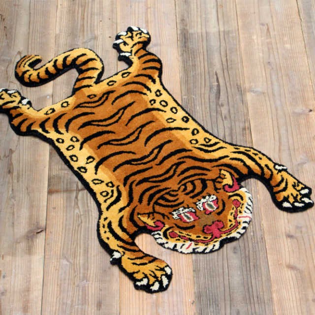 チベタン タイガーラグ DTTR-02 Mサイズ Tibetan Tiger Rug Medium 75×130cm ラグ 寅 虎 絨毯 カーペット  チベタン マット :tibetan-tiger-rug-dttr02-m:インテリアショップNorthern Line - 通販 -  Yahoo!ショッピング