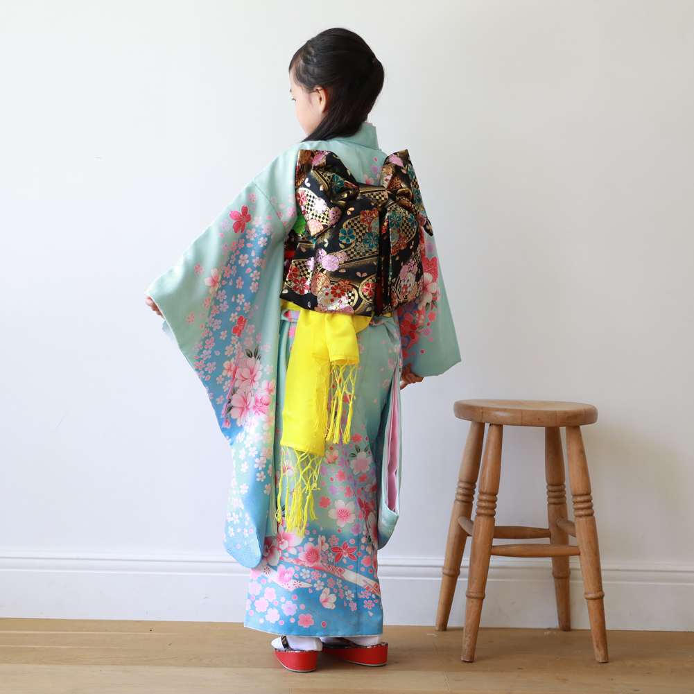 七五三 着物 式部浪漫 はこせこセット 作り帯 本田望結 紺 セット 七歳 七五三 着物 7歳 レンタルフルセット 四つ身着物23点セットレンタル