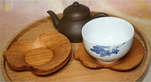 煎茶用の湯呑にひょうたん茶托