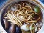 まるや八丁味噌　ゴールド　赤だし　９００ｇ　カップ　味噌煮込みうどん