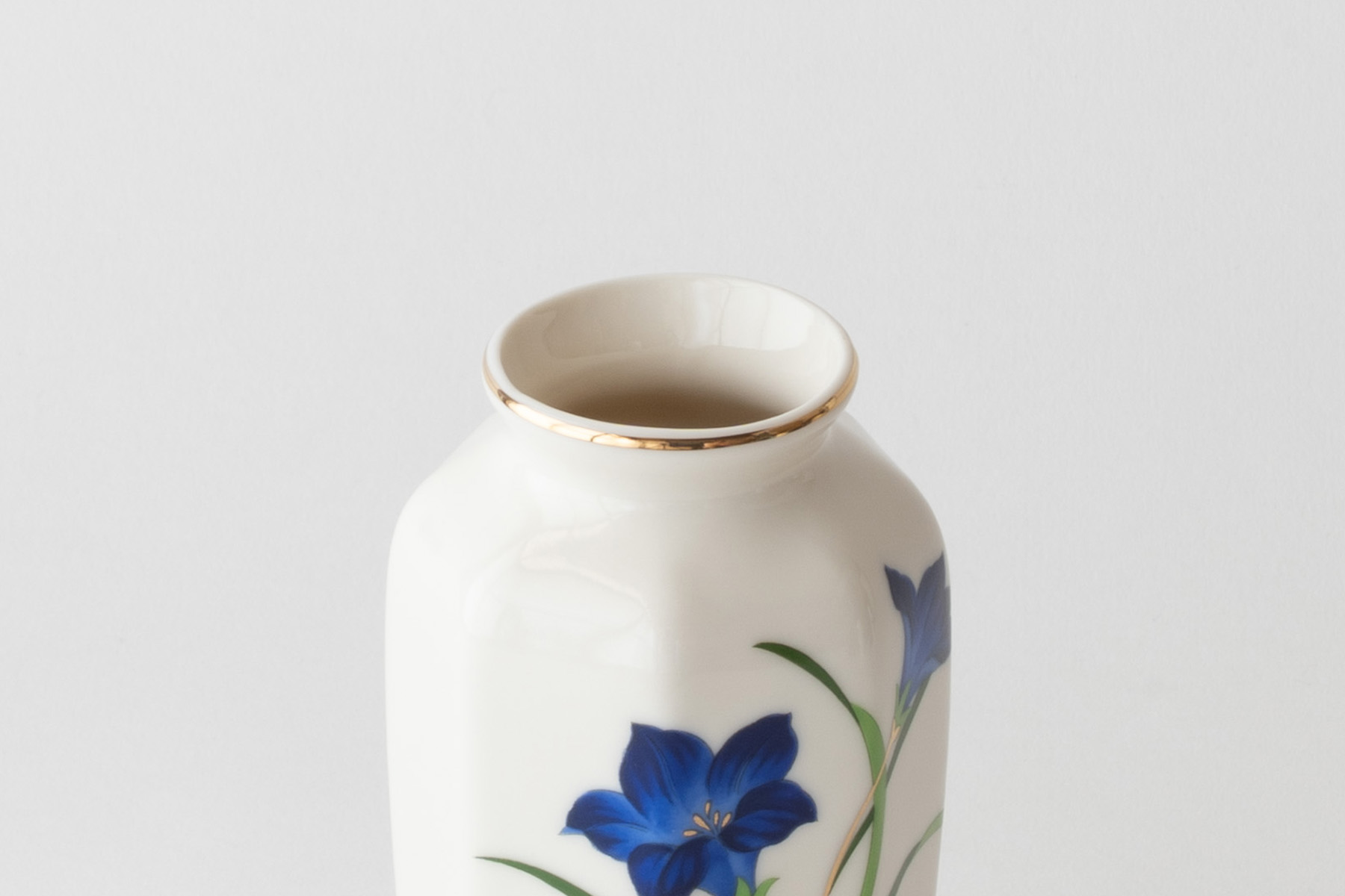 八角花瓶 桔梗 5号 陶磁器 上品 15センチ モダン 花器 仏間花瓶 客間