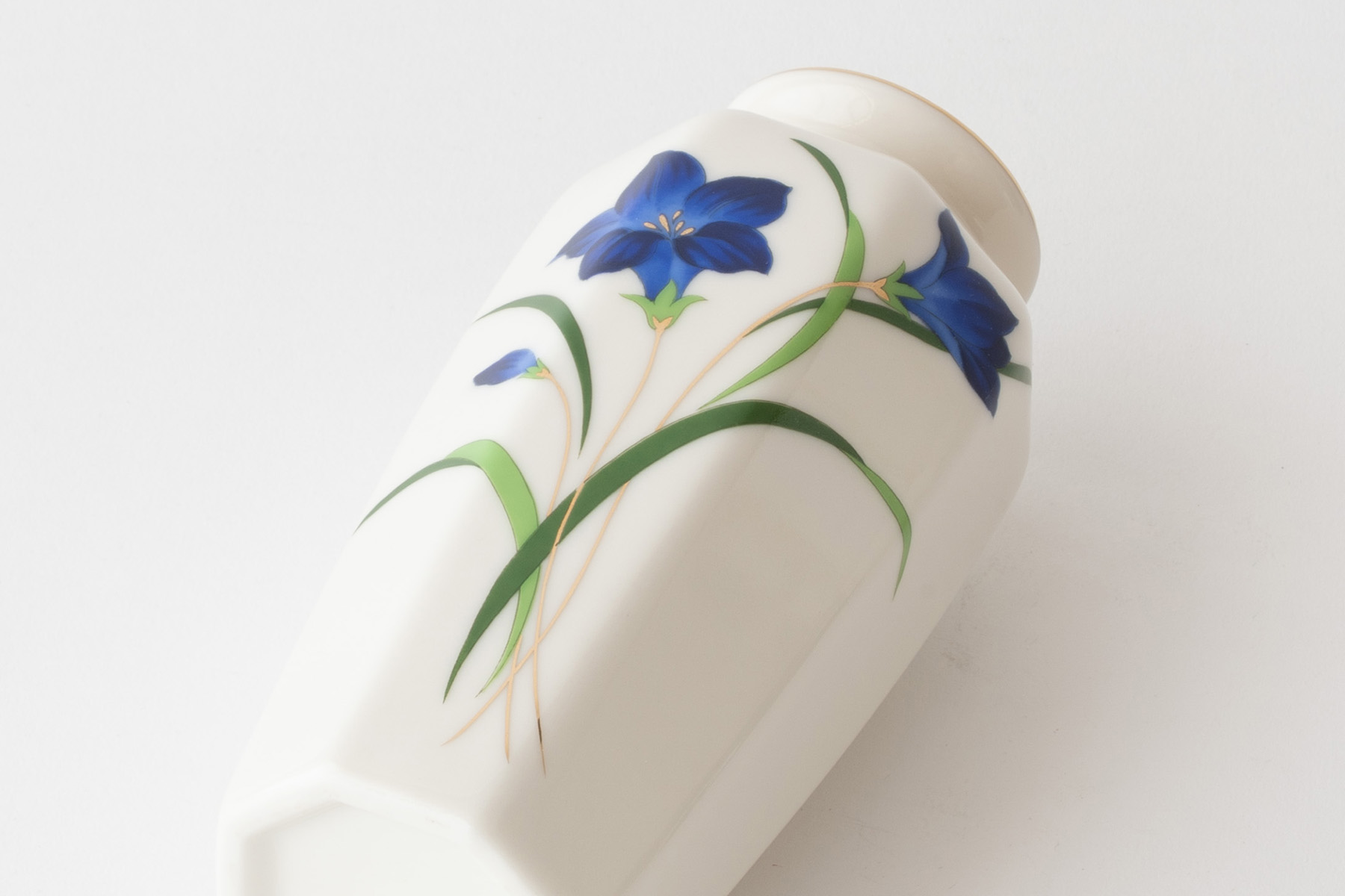 八角花瓶 桔梗 5号 陶磁器 上品 15センチ モダン 花器 仏間花瓶 客間