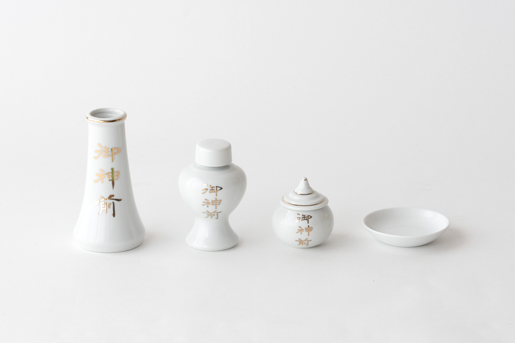神具セット 御神前 中サイズ 陶器 7点 金付 幅55センチ 伝統的 神棚