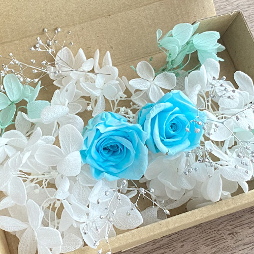 プリザーブドフラワー（2セット）シマエナガ＆三日月型　　ティファニーブルー＆濃紺 プリザーブドフラワー（2セット）シマエナガ＆三日月型 ティファニー