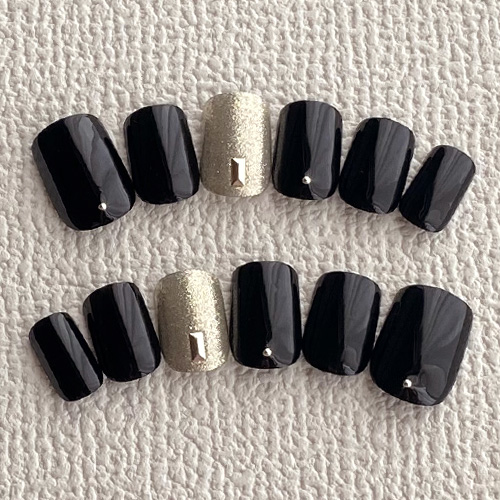 ネイルチップ ショート ジェル ブラック シャンパンゴールド スタッズ