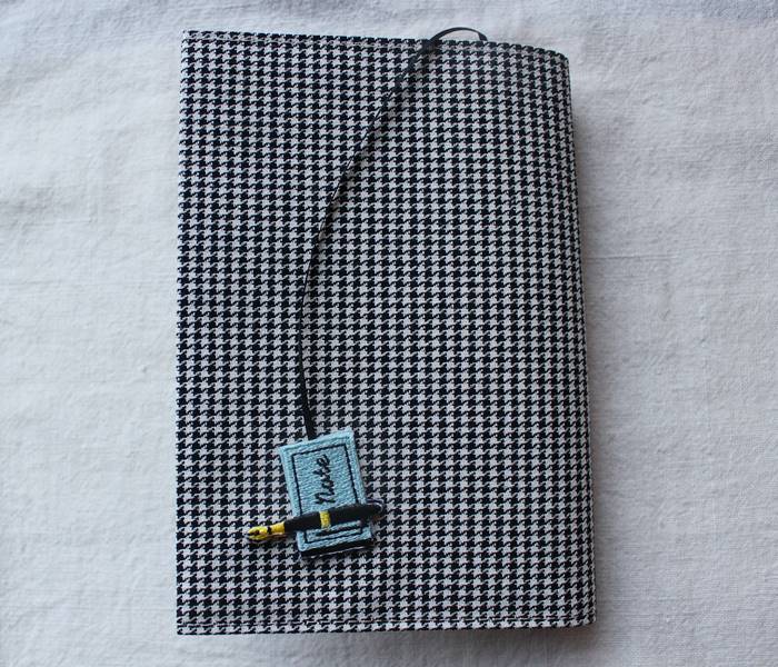 メール便OK】ブックカバー/栞紐付き 文庫本サイズ TOCONUTS/トコナッツ