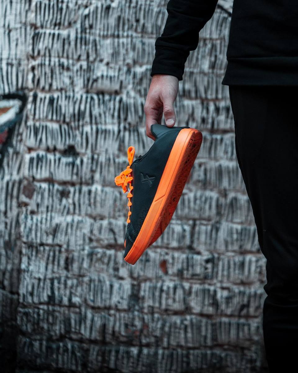 超爆安 4freestyle 4フリースタイル シューズ Explore Iii Freestyle Football Shoes Dark Grey Orange ノルウエーオスロ正規品 エアトリック リフティング ドリブ トレーニングシューズ サイズ Eur39 23 8cm Www Ayacouture Co Uk