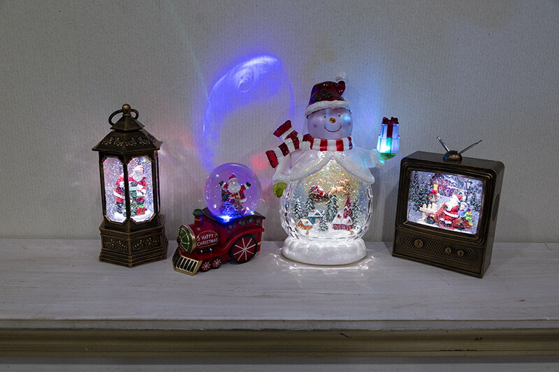 創業70年 老舗クリスマスツリー専門店 スノーイングミュージカル