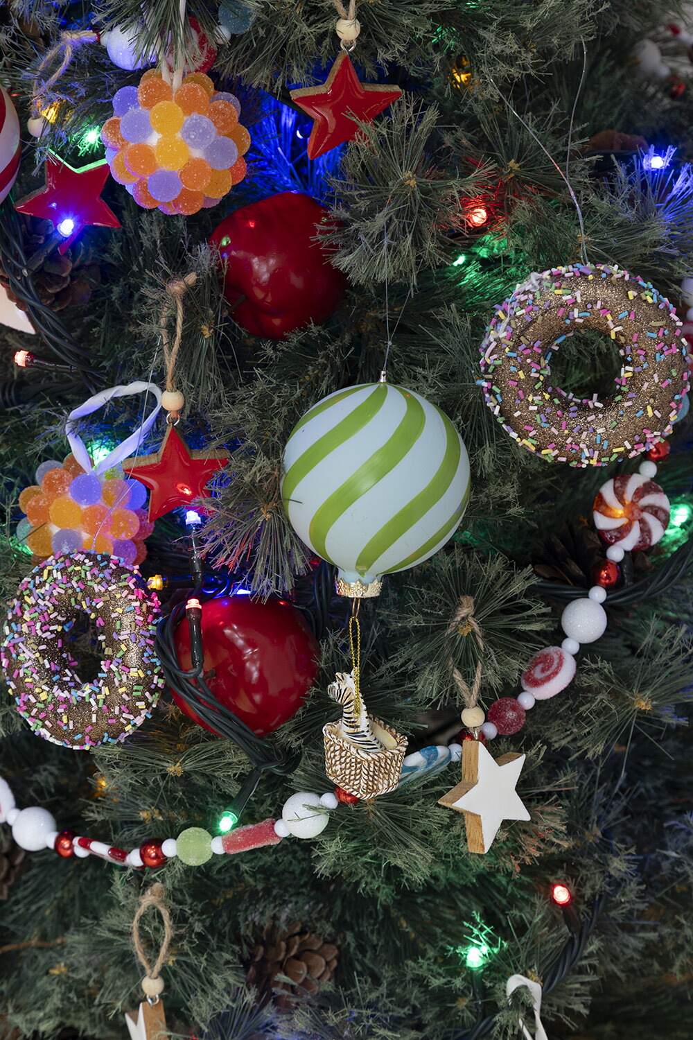 創業70年 老舗クリスマスツリー専門店 どうぶつの気球（しまうま）気球