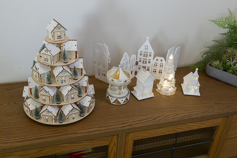 ホワイトオルゴール 木製 コンパクト 創業70年 老舗クリスマスツリー専門店 ムービングオルゴール（ホワイト