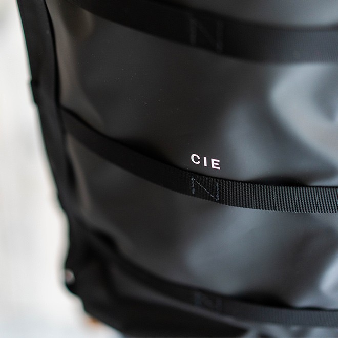 CIE シー GRID3 2WAY BACKPACK バックパック デイパック 防水 大容量 バッグ 鞄 カバン リュック ビジネスバッグ 通勤 通学 旅行 メンズ レディース 日本製
