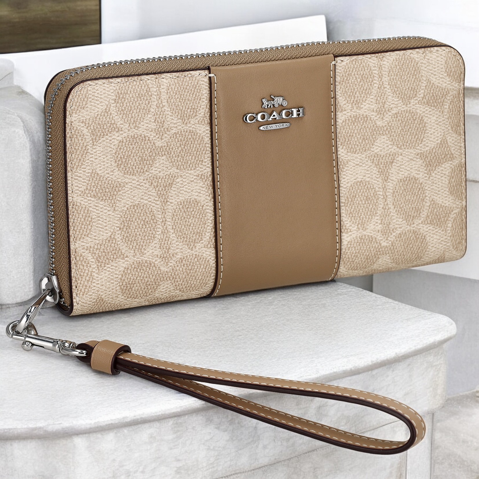 【値下げ交渉可】【まとめ売り3点セット】腕時計/タプレットPC/コーチ長財布 COACH（コーチ） 長財布 レディース ブランド COACH CW947 SVPWH