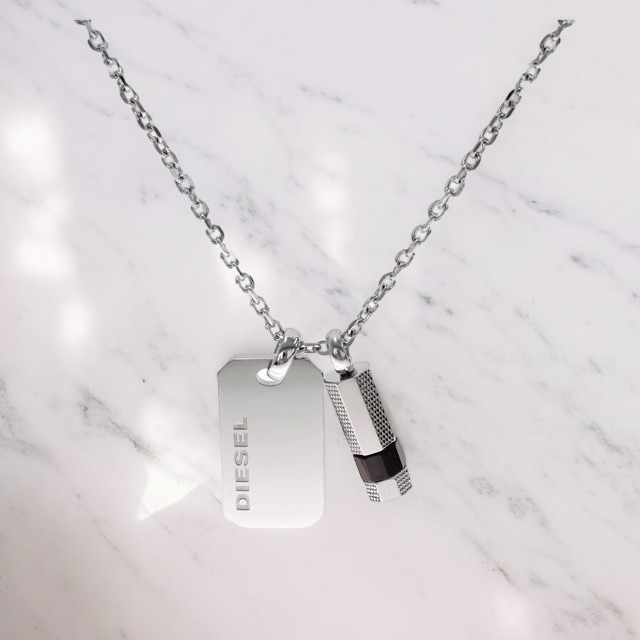 DIESEL ロゴチャーム ネックレス DIESEL ディーゼル チャーム ネックレス ブレイブマン メンズ
