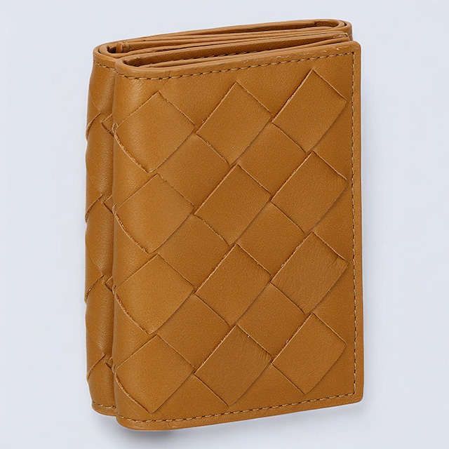 BOTTEGA VENETA（ボッテガ・ヴェネタ） 三つ折り財布 コンパクト