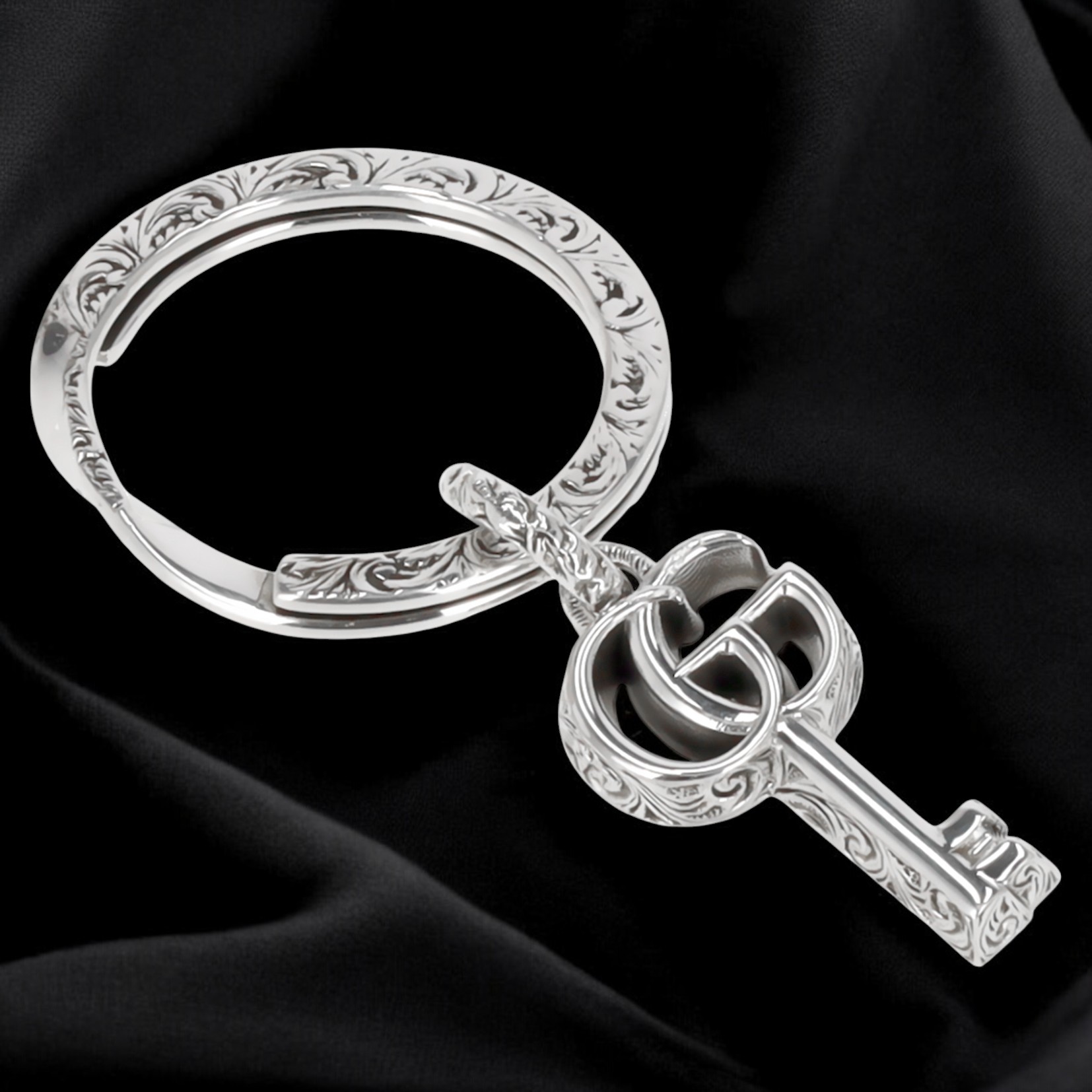 GUCCI シルバー キーリング 000000166409-01-m.jpg?t=