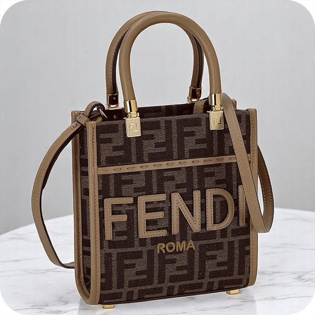フェンディ ハンドバッグ レディース ブランド FENDI 8BS092-0ALP3 ブラウン 軽量 小さめ 手提げ 高級 おしゃれ プレゼント 女性 実用的 かわいい FENDI（フェンディ） ハンドバッグ レディース ブランド FENDI 8BS092