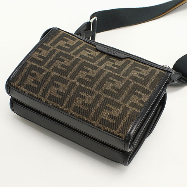 FENDI（フェンディ） 斜め掛け ショルダーバッグ メンズ ブランド