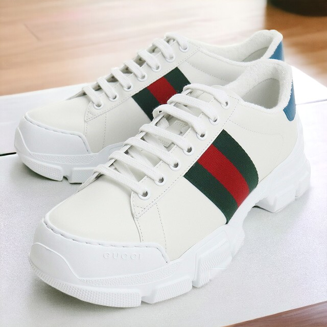 本日さらに+6倍 グッチ スニーカー メンズ ブランド GUCCI レザー イタリア 624701 ホワイト系 小物 選べるモデル プレゼント 実用的  : guc624701a : 腕時計のななぷれ - 通販 - Yahoo!ショッピング