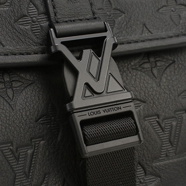 LOUIS VUITTON（ルイ・ヴィトン） 斜め掛け ショルダーバッグ メンズ