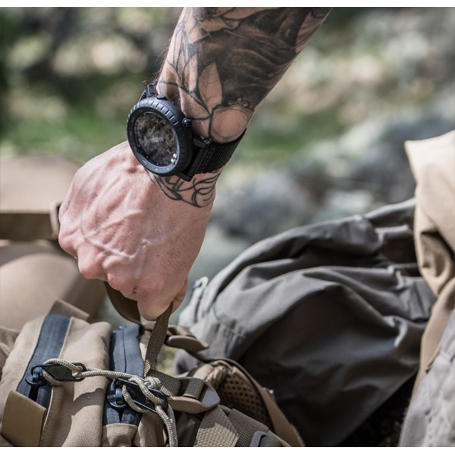 SUUNTO CORE スント Core Alpha Stealth クォーツ 電池式