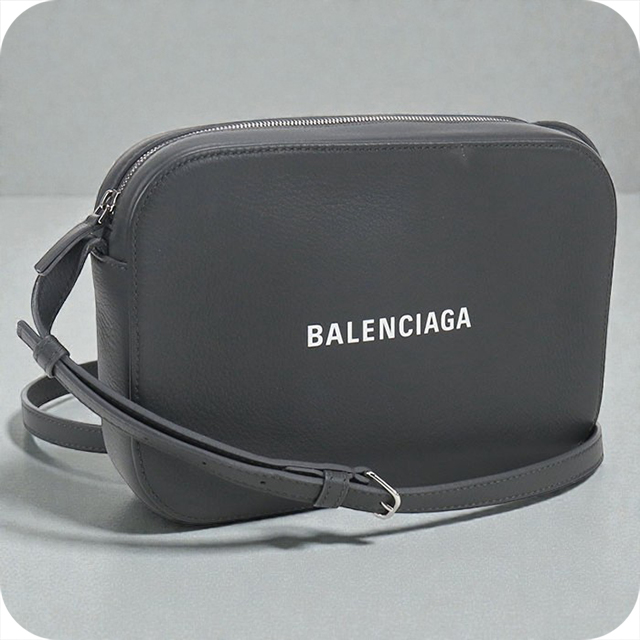 #BALENCIAGA #バレンシアガ エブリデイ カメラバッグ ショルダー 最短翌日お届け バレンシアガ エブリデイ カメラバッグXS バッグ