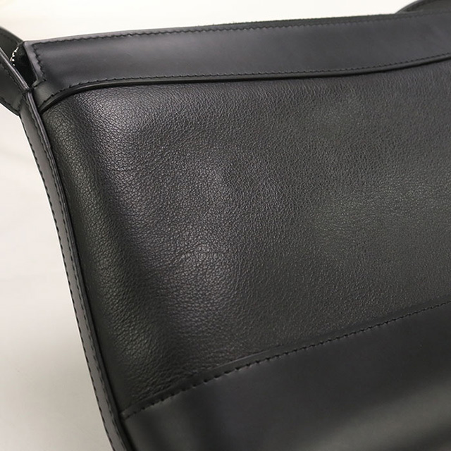 BALENCIAGA バレンシアガ ショルダーバッグ  黒 【古着】【中古】【送料無料】 中古・古着通販】BALENCIAGA (バレンシアガ) ショルダーバッグ