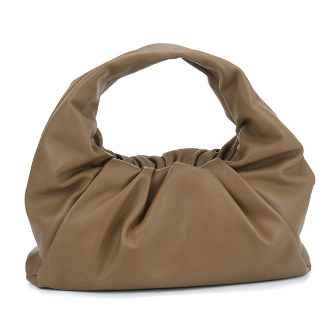 ボッテガヴェネタ　ショルダーバッグ　ホーボー　美品！　ダークブラウン BOTTEGA VENETA（ボッテガ・ヴェネタ） ショルダーバッグ/ウエスト
