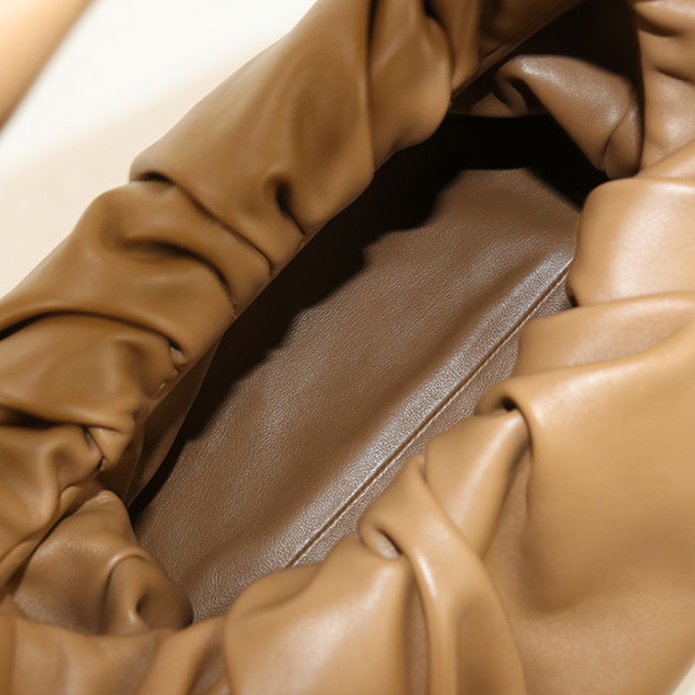 BOTTEGA VENETA（ボッテガ・ヴェネタ） 中古 ハンドバッグ レディース
