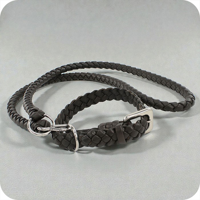 ほぼ未使用　美品　ボッテガヴェネタ　イントレチャート　ドッグリード ほぼ未使用 美品 ボッテガヴェネタ イントレチャート ドッグリード