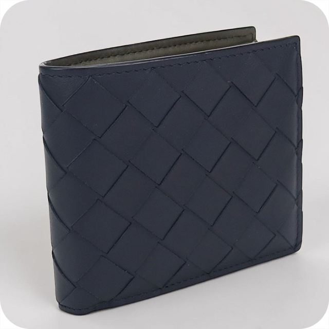 ボッテガ　未使用　イントレチャート アトラス 二つ折り財布　ネイビー BOTTEGA VENETA（ボッテガ・ヴェネタ） 中古 二つ折り財布 二折財布