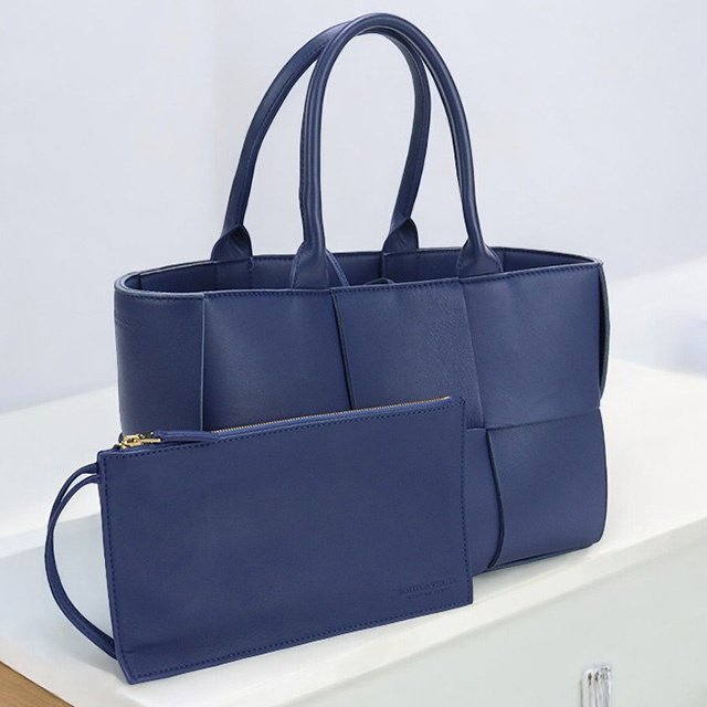 中古ボッテガヴェネタ　トートバッグ BOTTEGA VENETA（ボッテガ・ヴェネタ） 中古 トートバッグ レディース
