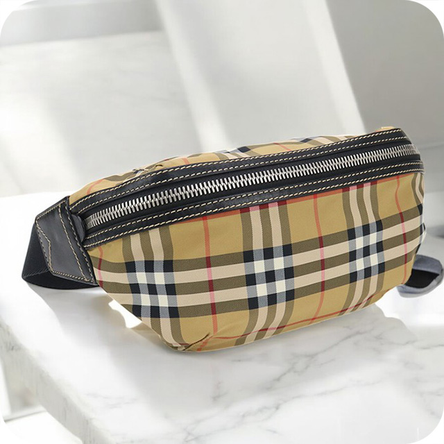 ★Burberry★ビンテージ チェック ベルト バック チェック ベルトバッグ (サンド) - メンズ, ナイロン | Burberry