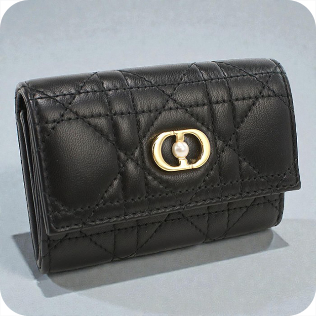 値下げ不可 クリスチャンDior 折財布　レザー Christian Dior（クリスチャン・ディオール） 中古 ディオール 二折
