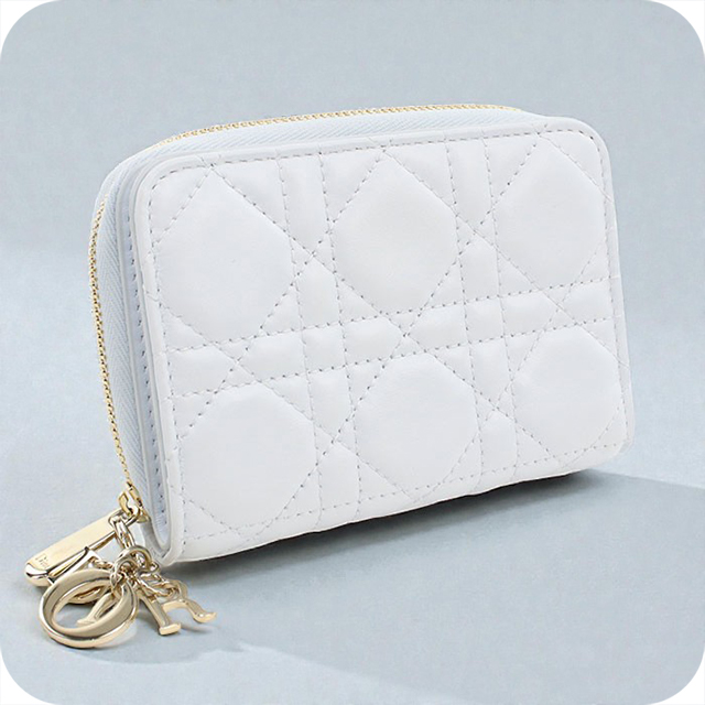 【美品】クリスチャンディオール 長財布 二つ折り財布 ホワイト ナンバー Christian Dior（クリスチャン・ディオール） 中古 ディオール 二