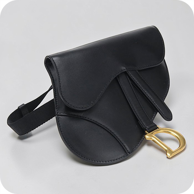 極美品 ディオール サドル ボディバッグ 黒 バックル レザー カーフ Christian Dior（クリスチャン・ディオール） 中古 ディオール ボディ