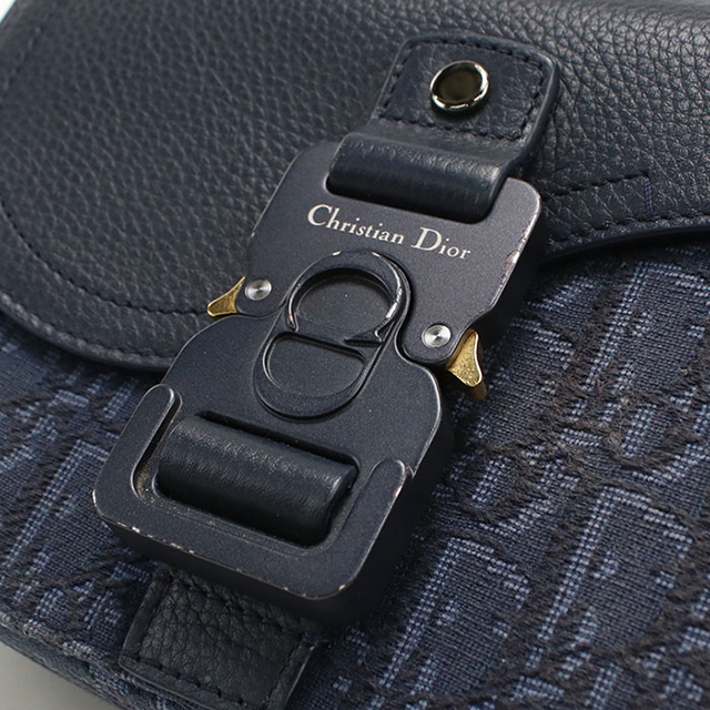 Christian Dior（クリスチャン・ディオール） 中古 ディオール 斜め