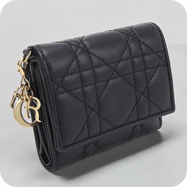 Christian Dior（クリスチャン・ディオール） 中古 ディオール 三