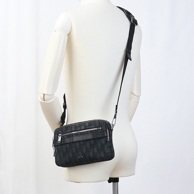 Christian Dior（クリスチャン・ディオール） 中古 ディオール 斜め