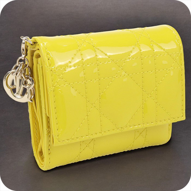 Christian Dior（クリスチャン・ディオール） 中古 ディオール 三折