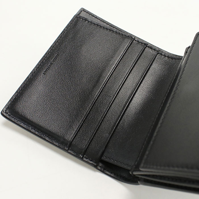 CELINE(セリーヌ) 3つ折り財布美品  スモール フラップウォレット トリオンフ 10D783DPV.38NO 黒 セリーヌ 三つ折り財布 トリオンフ スモール フラップウォレット