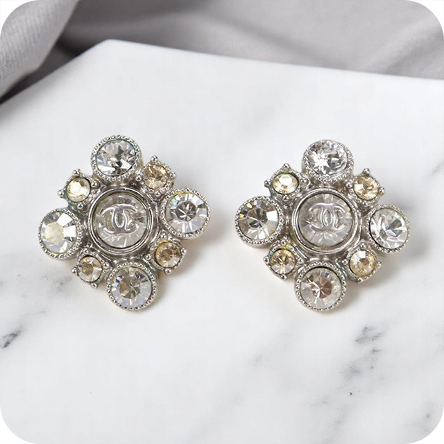 CHANEL シャネル ピアス