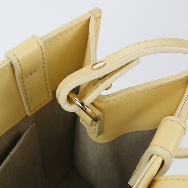 Chloé ネイビー レザーバッグ　新品未使用 楽天市場】【中古】Chloe クロエ ベイ レザー トートバッグ