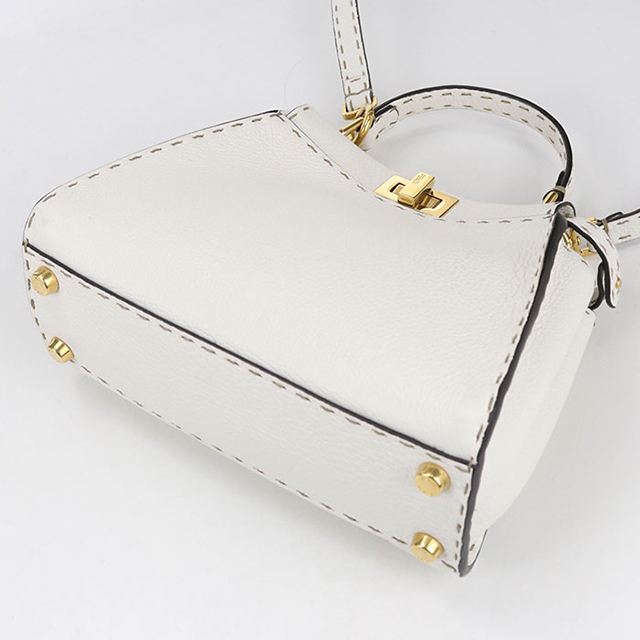 フェンディ ミニピーカブー ショルダーバッグ レザー 8BN244 ホワイト レディース FENDI  中古 FENDI - フェンディ ミニピーカブー ショルダーバッグ レザー 8BN244