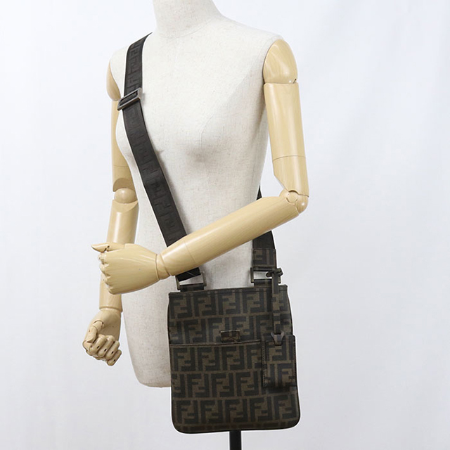 FENDI（フェンディ） 中古 斜め掛け ショルダーバッグ レディース