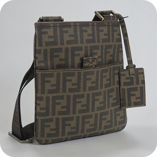 FENDI（フェンディ） 中古 斜め掛け ショルダーバッグ レディース