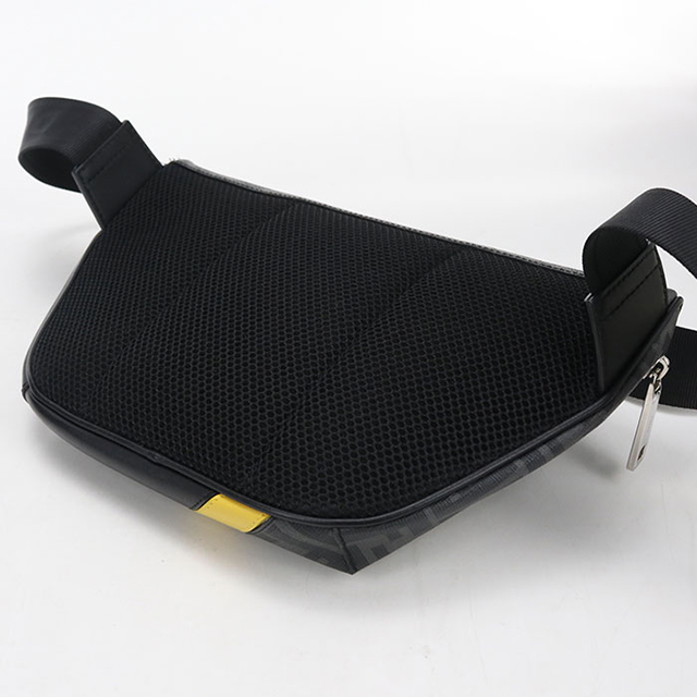 FENDI（フェンディ） 中古 ボディバッグ メンズ ブランド ダイアゴナル