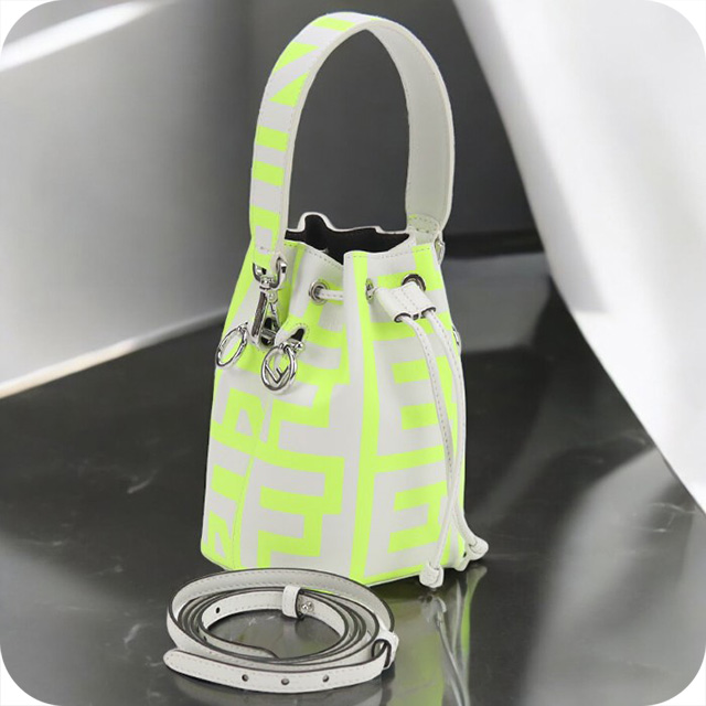 フェンディ FENDI ショルダー 8BS010 ミニ モントレゾール FENDI（フェンディ） ショルダーバッグ MINI MON TRESOR ミニ モン